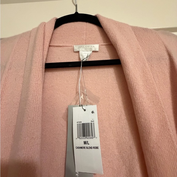 NWT Women's Cashmere Blend Pink Robe - Picture 2 of 4